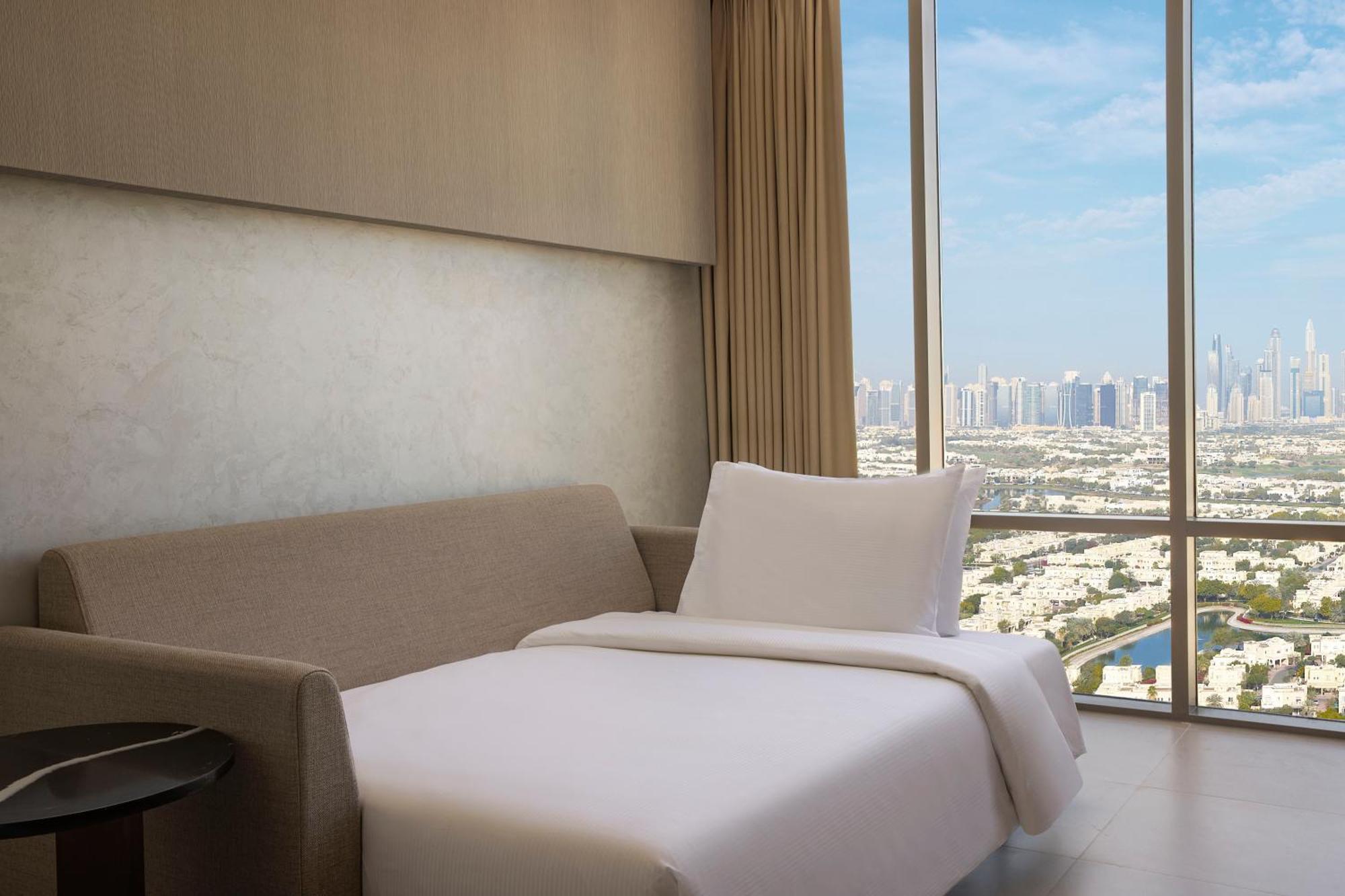 Hotel Local Dubai At Jumeirah Village Triangle Buitenkant foto